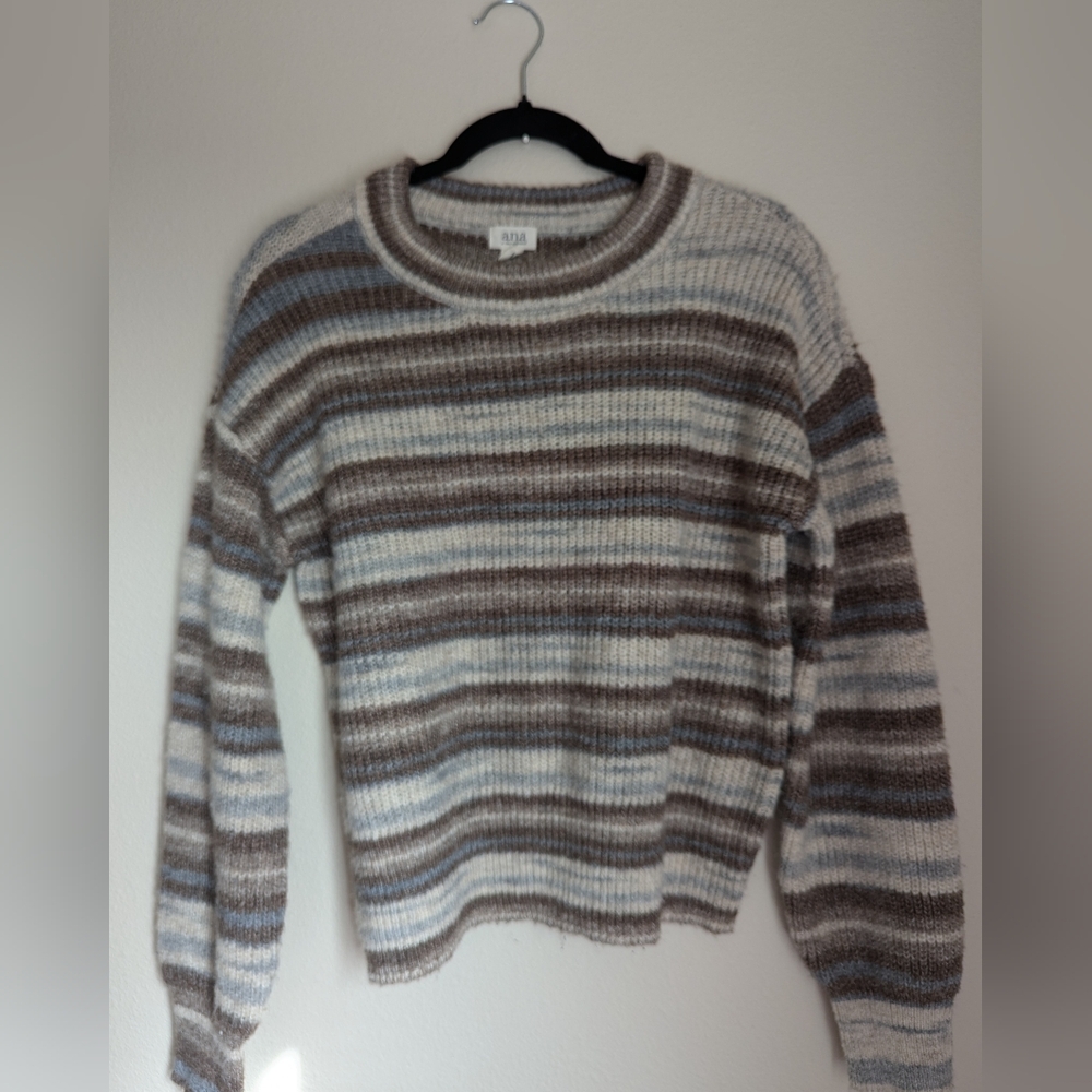 a.n.a. Neutral Striped Sweater Size M